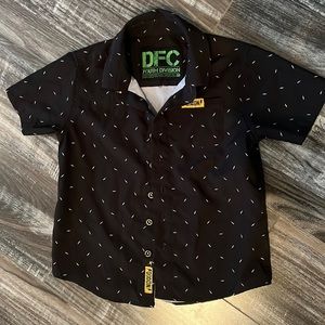 Youth division black with white lightning bolts